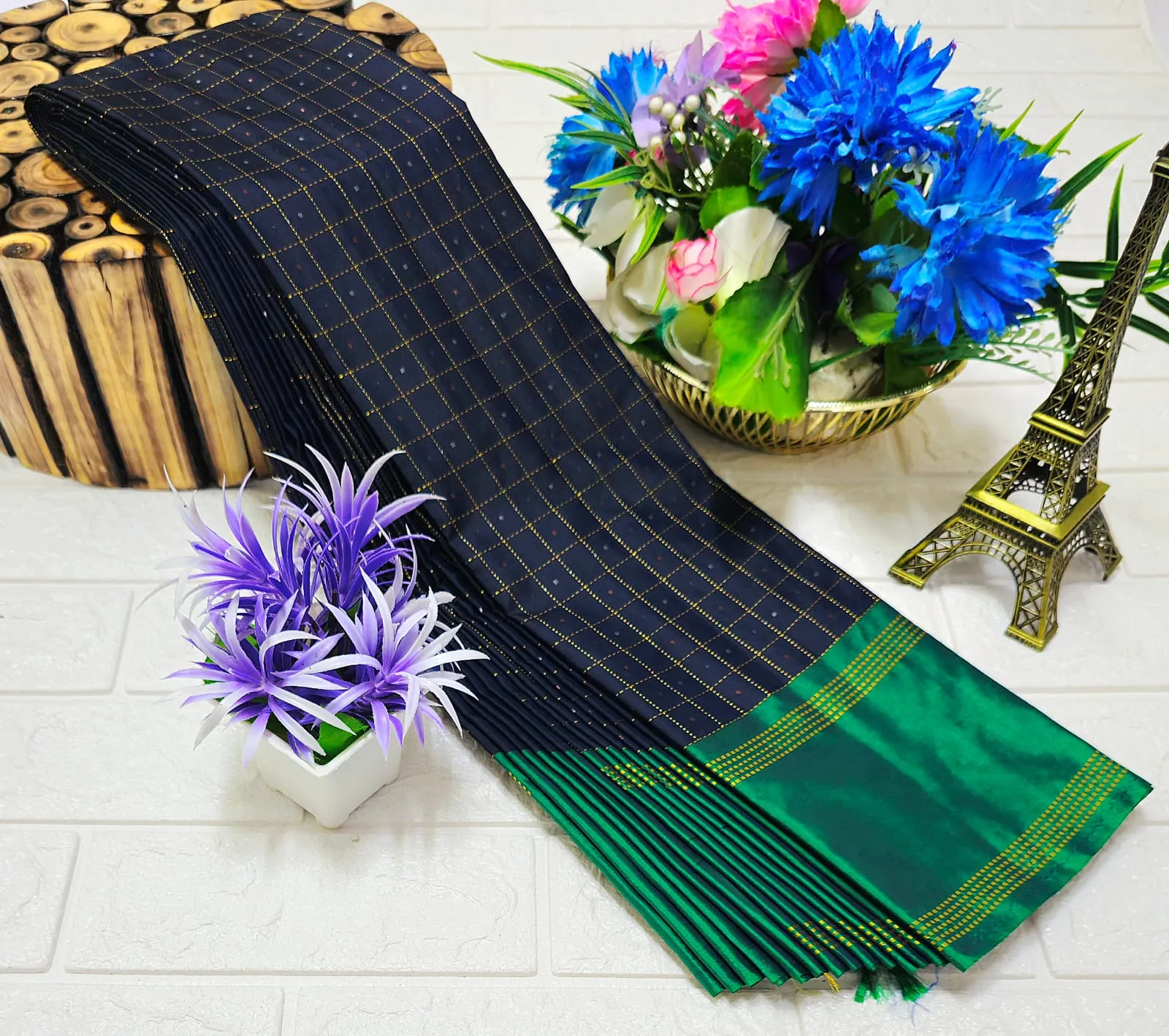 Grand Gridline Tower Butta Soft Silk Saree
